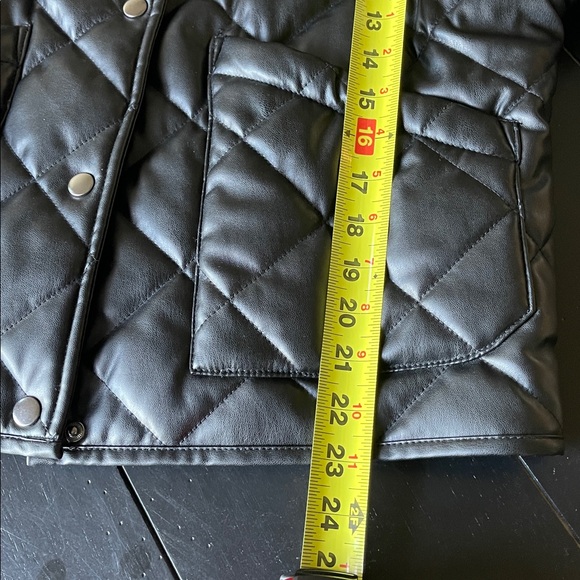 Z Supply quilted faux leather cropped jacket. Size M - Picture 9 of 10